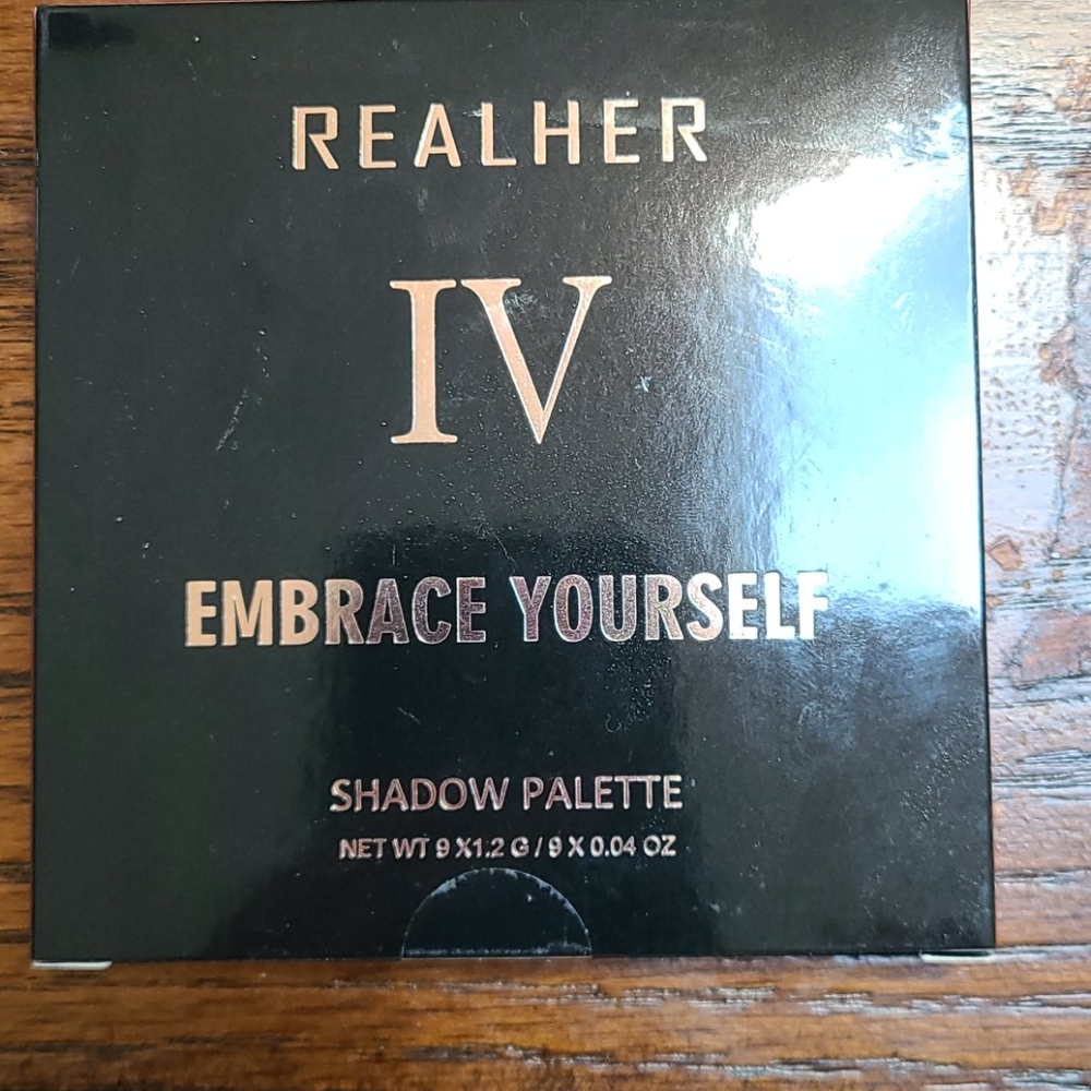 Realher Embrace Yourself Eyeshadow Palette